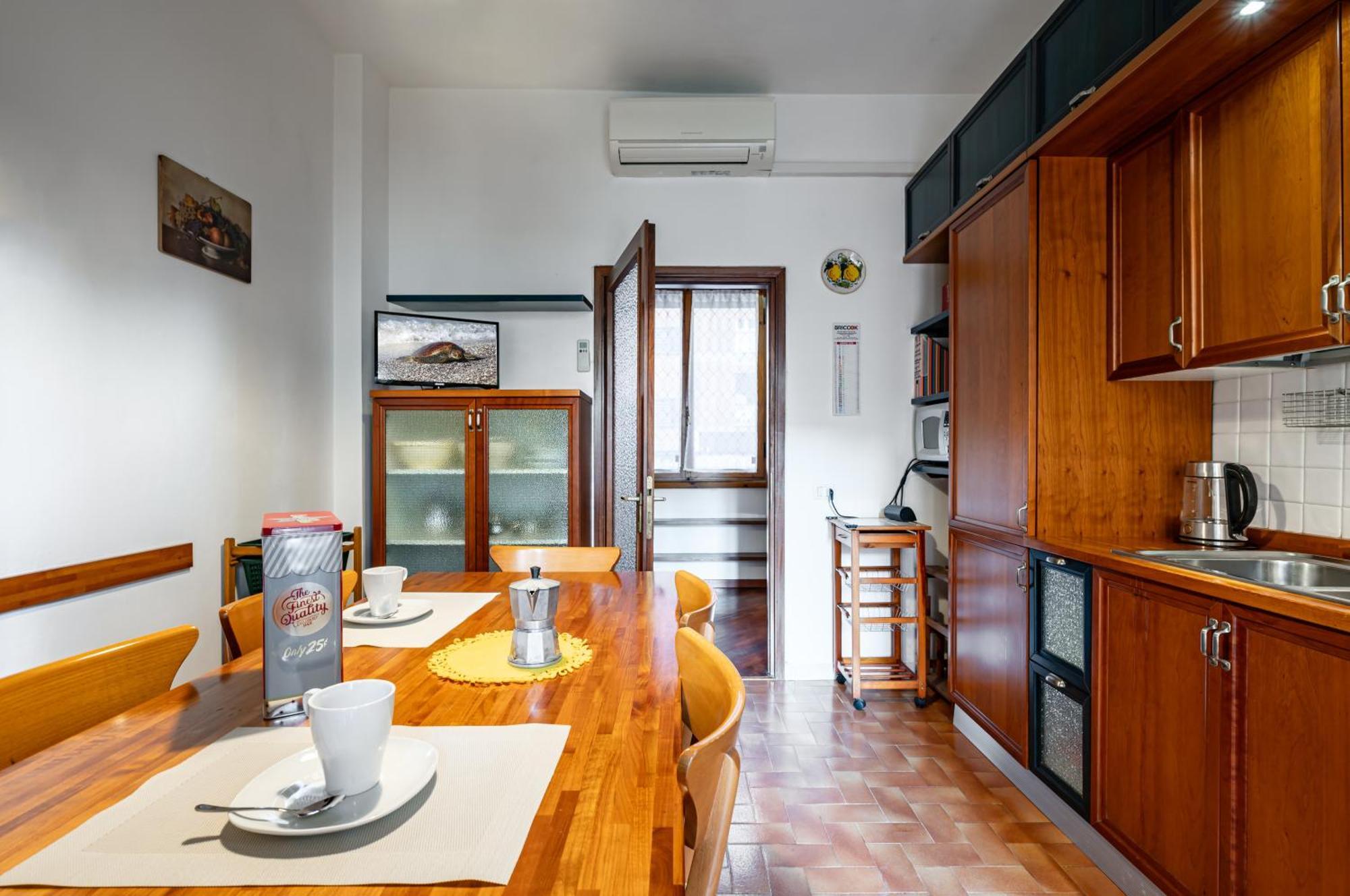 Visarno & University Roomy Flat X6 With Parking Флоренция Екстериор снимка